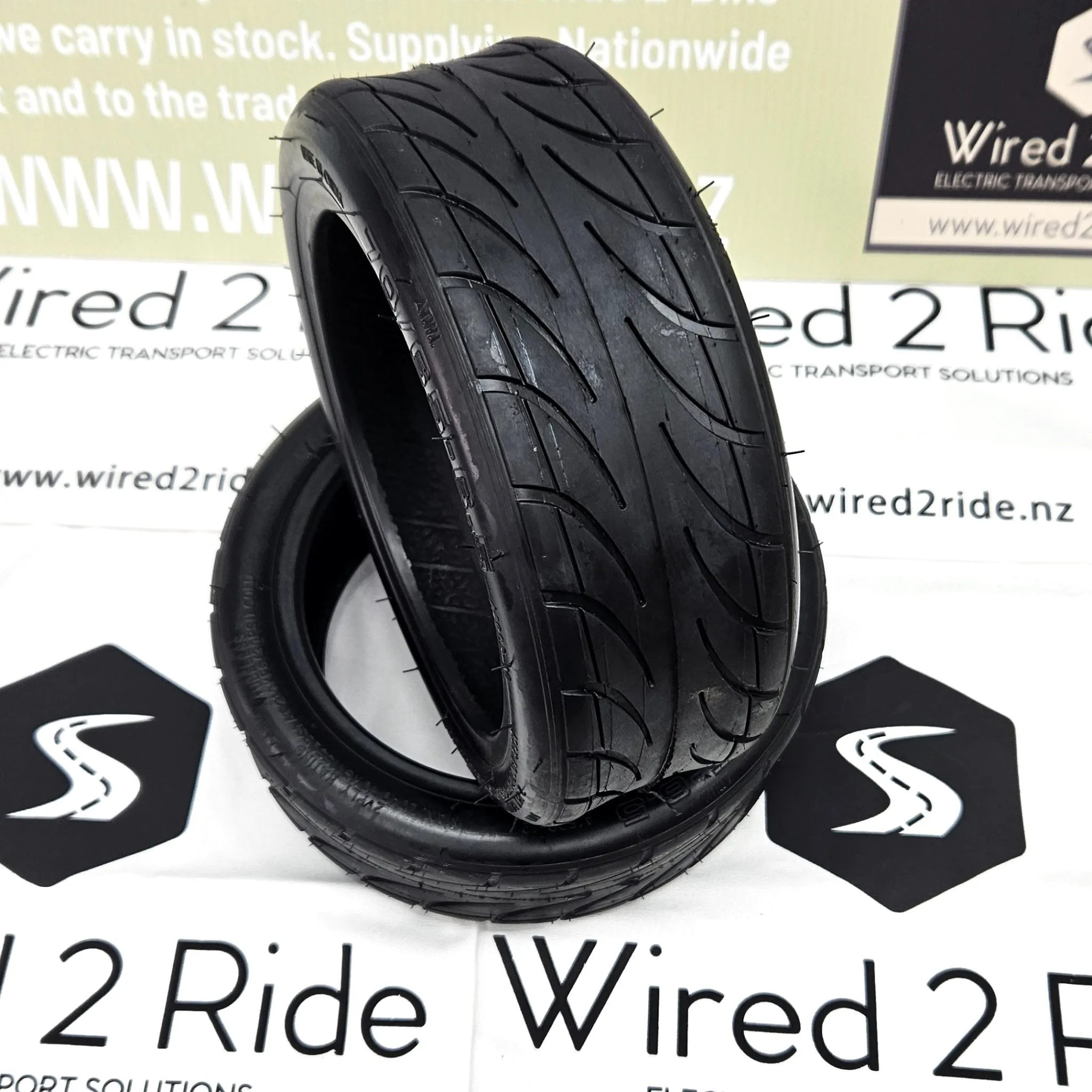 Tyre 70/65-6.5 tubeless square profile