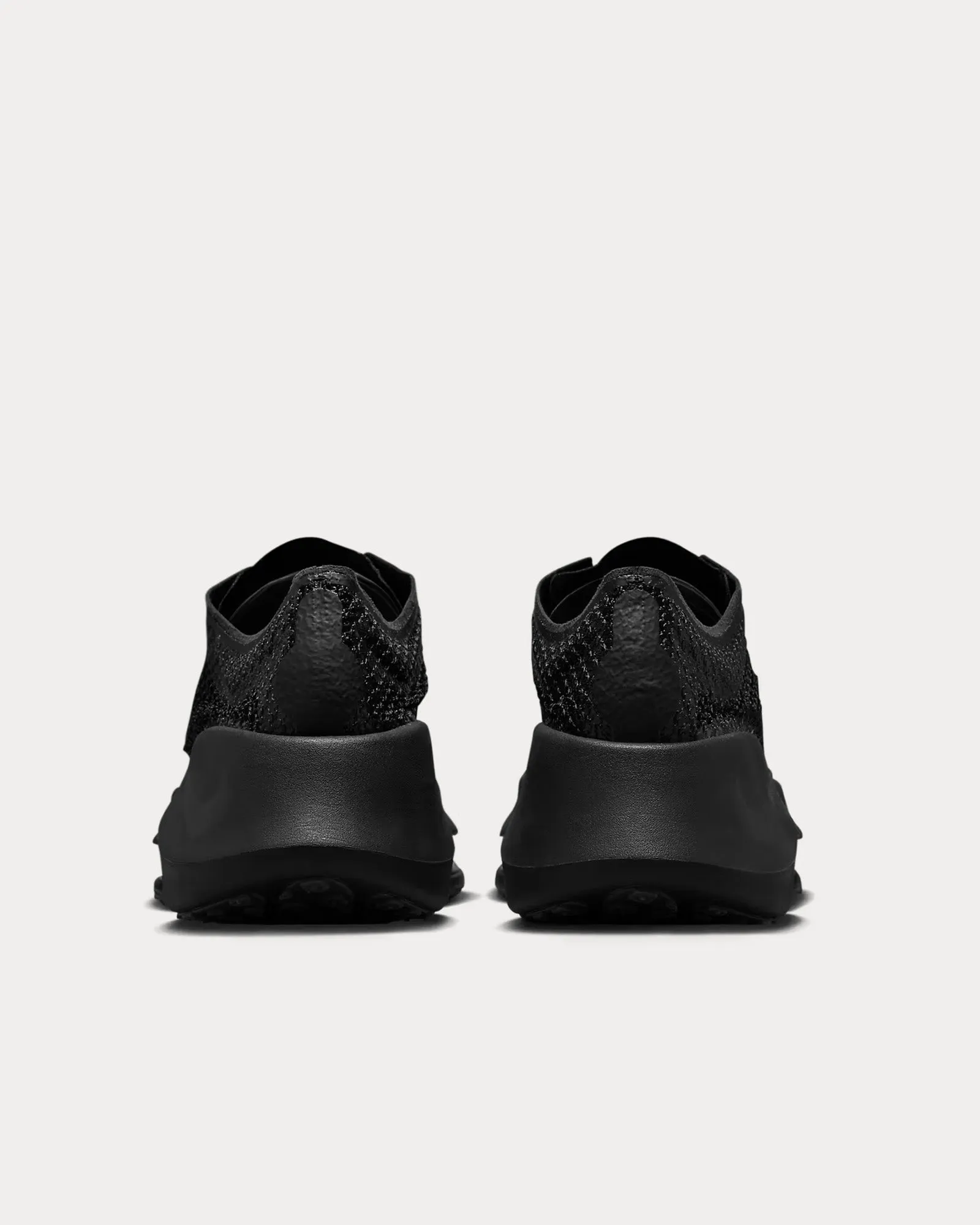 Zoom MMW 6 TRD Run Triple Black Running Shoes
